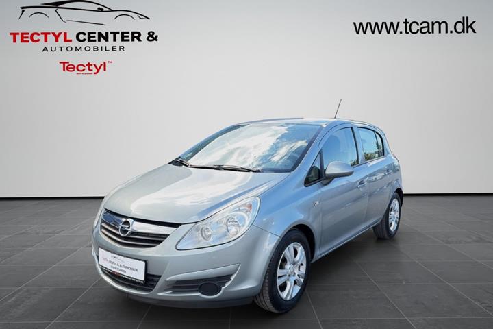 Rød Opel Corsa fra 2010