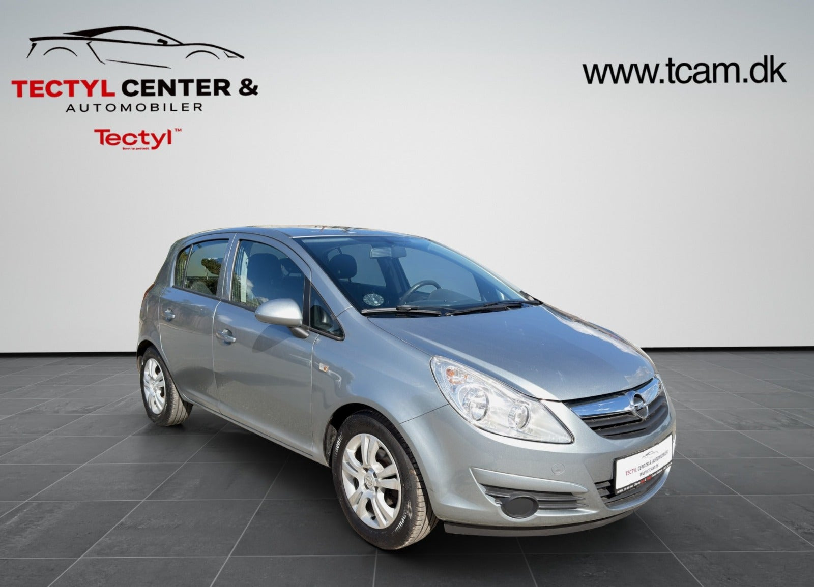 Rød Opel Corsa fra 2010