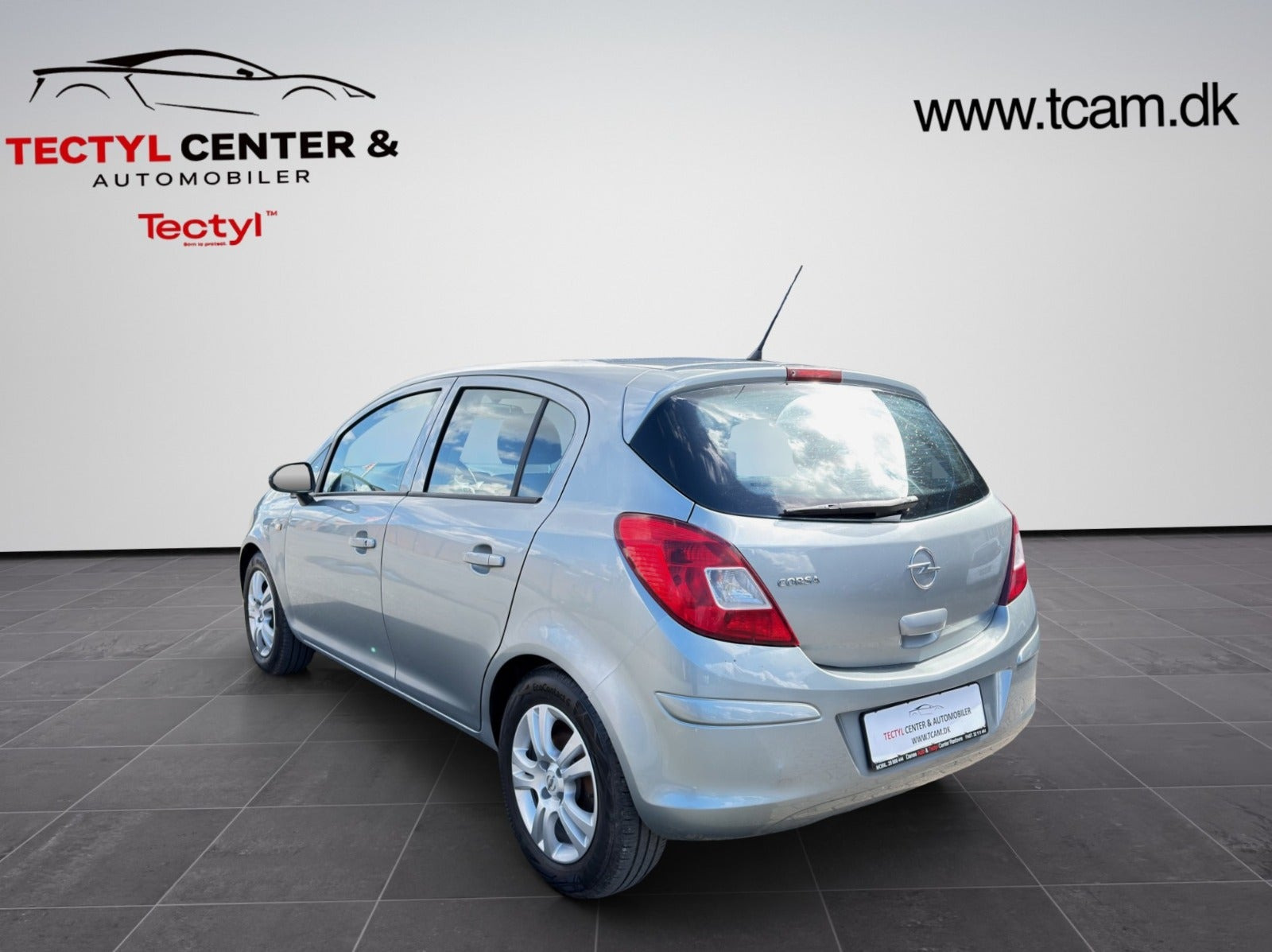 Rød Opel Corsa fra 2010