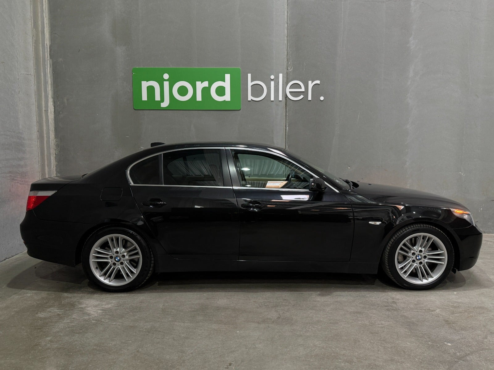 undefined BMW 550i fra 2006