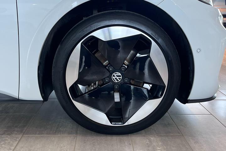 Hvid VW ID.3 fra 2025