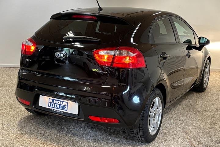 Sort Kia Rio fra 2014
