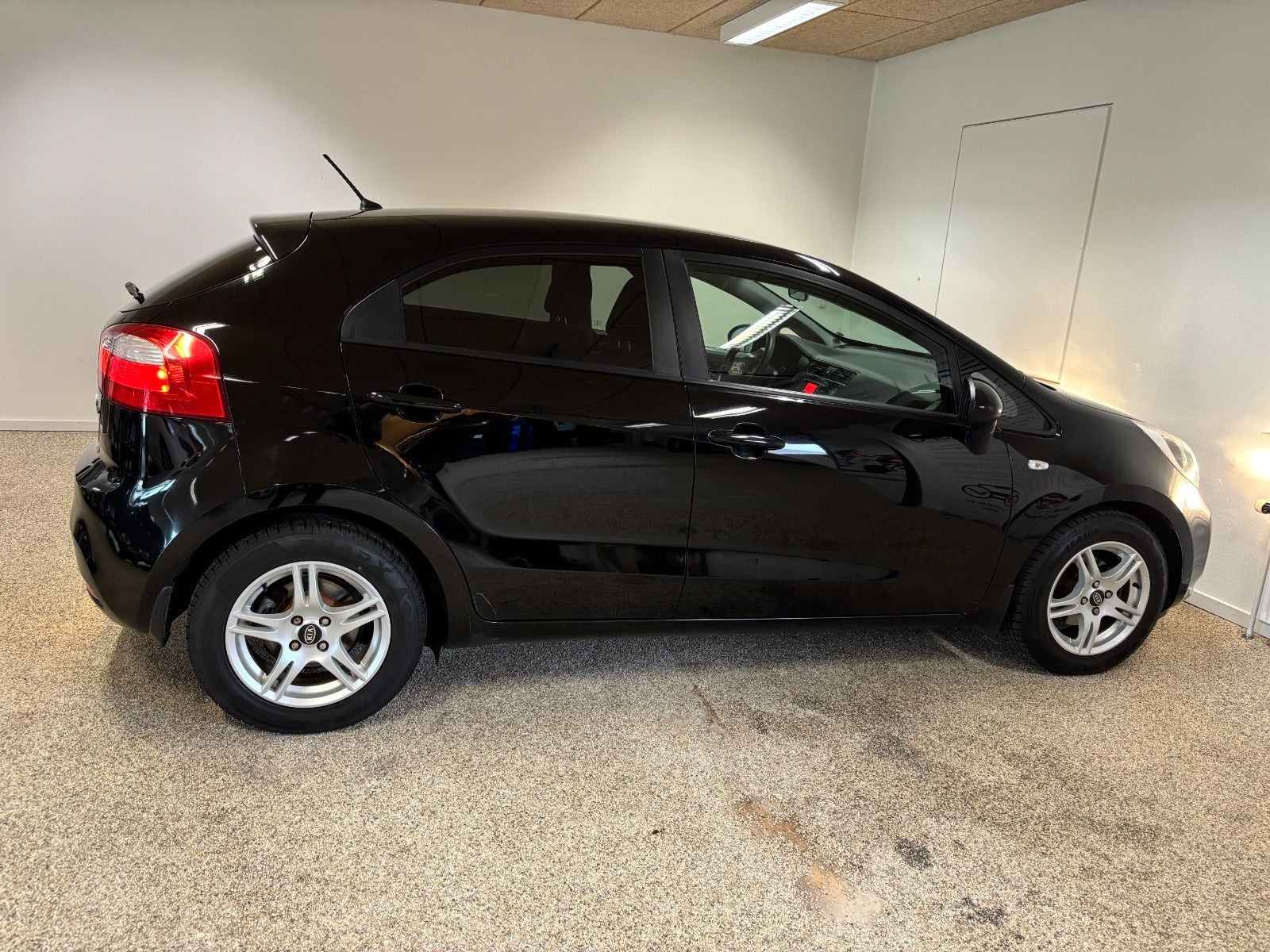 Sort Kia Rio fra 2014