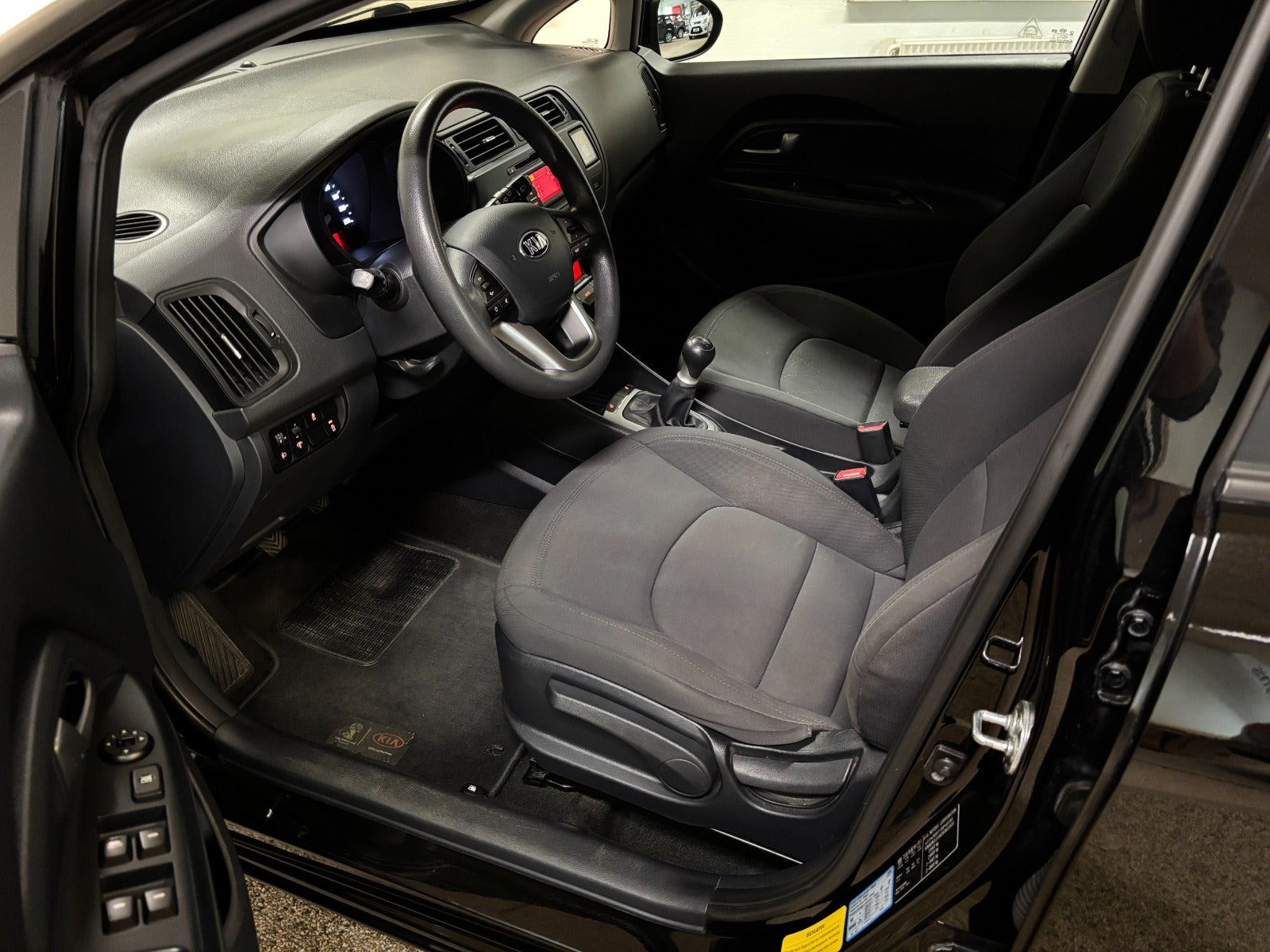 Sort Kia Rio fra 2014