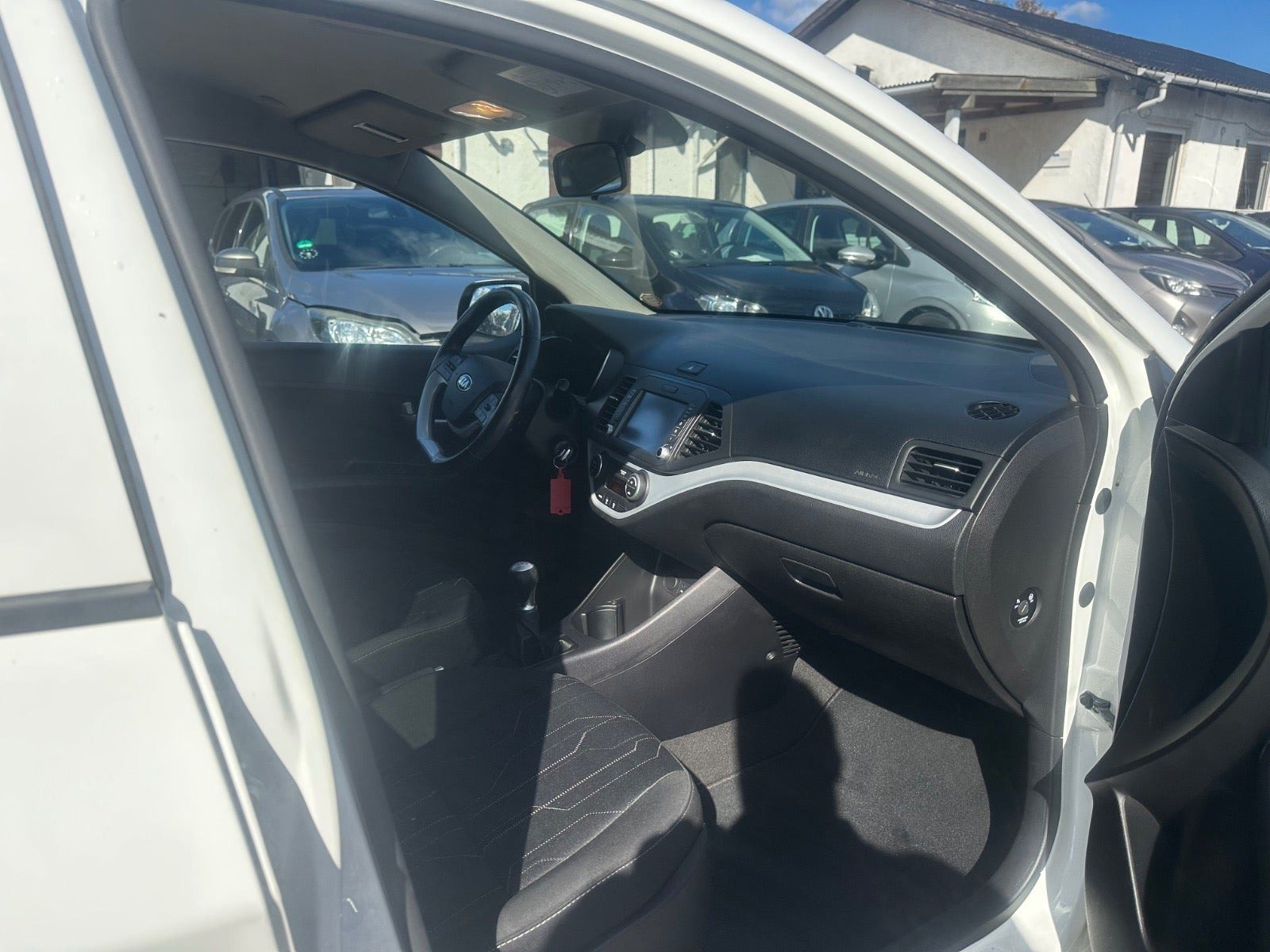 Hvid Kia Picanto fra 2016