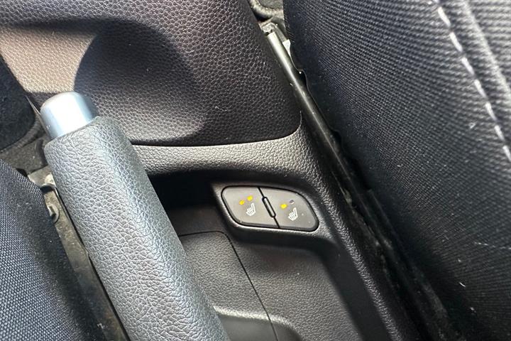 Hvid Kia Picanto fra 2016