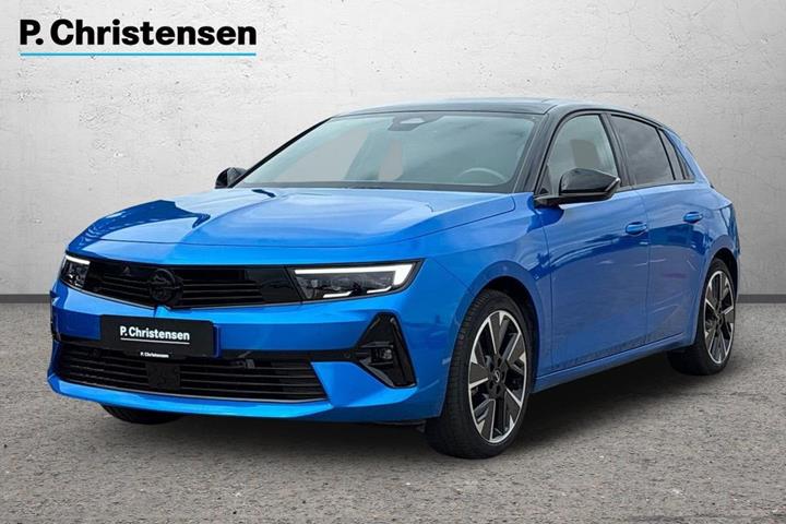 Blå Opel Astra-e fra 2024