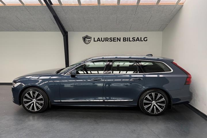 Blå Volvo V90 fra 2021