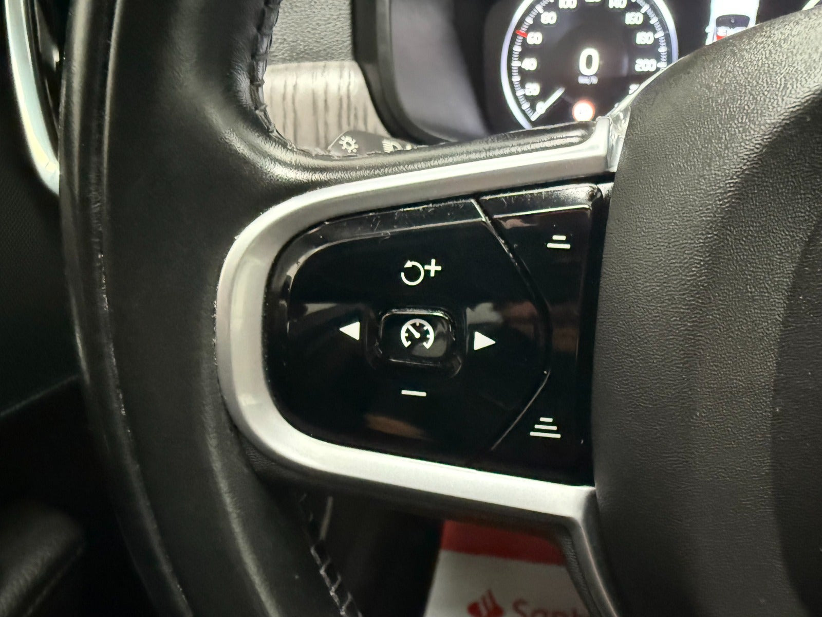 Blå Volvo V90 fra 2021