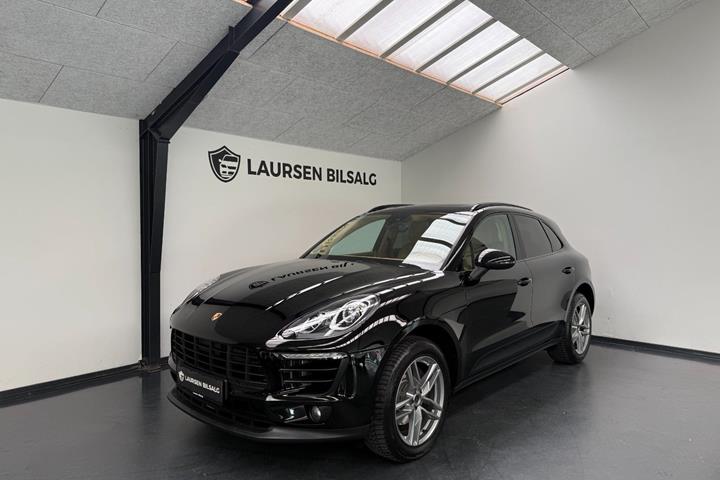 Sort Porsche Macan fra 2016