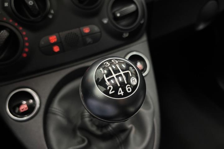 Sort Fiat 500 fra 2021