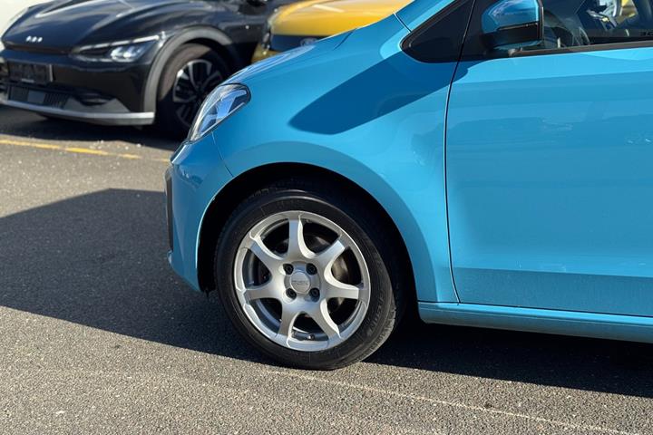 Blå VW UP! fra 2017
