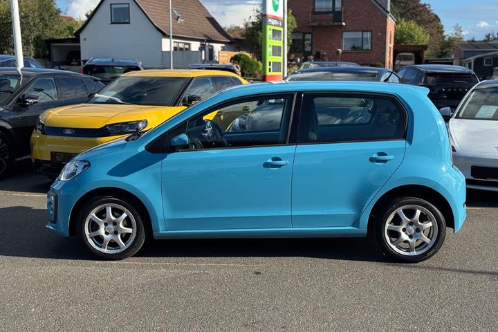 Blå VW UP! fra 2017