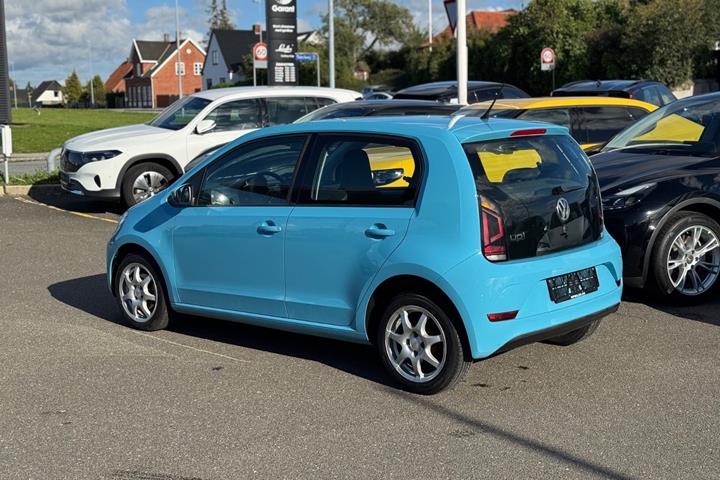 Blå VW UP! fra 2017