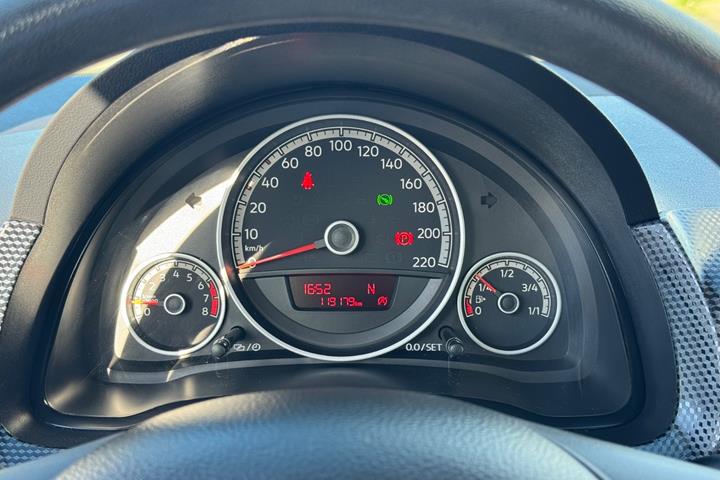 Blå VW UP! fra 2017