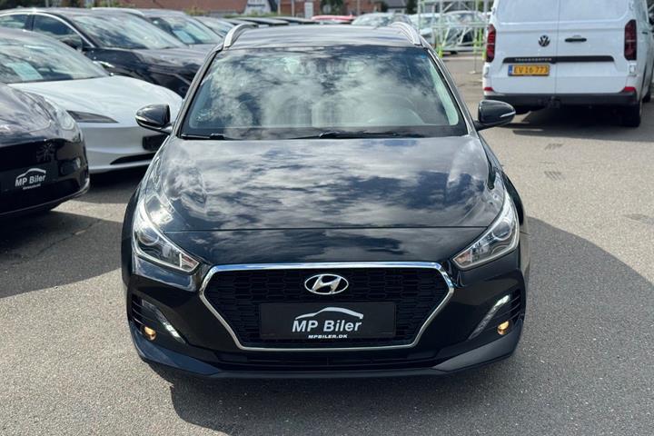 Sort Hyundai i30 fra 2019