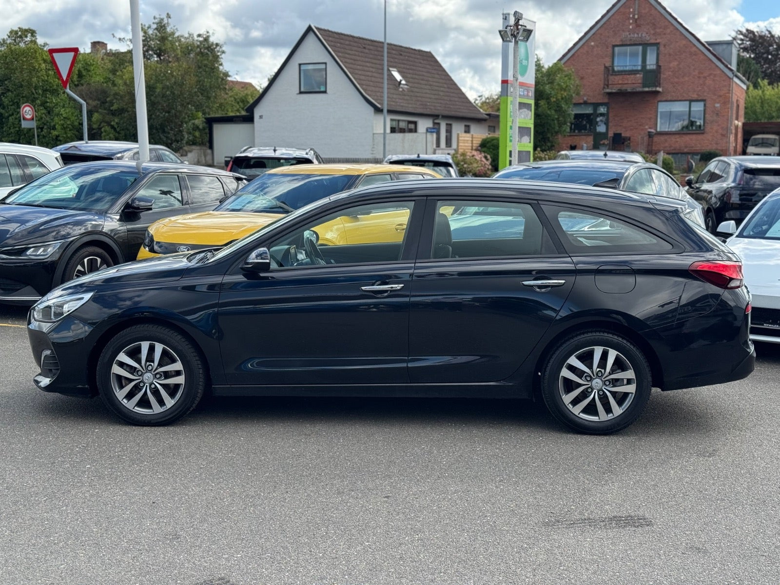 Sort Hyundai i30 fra 2019