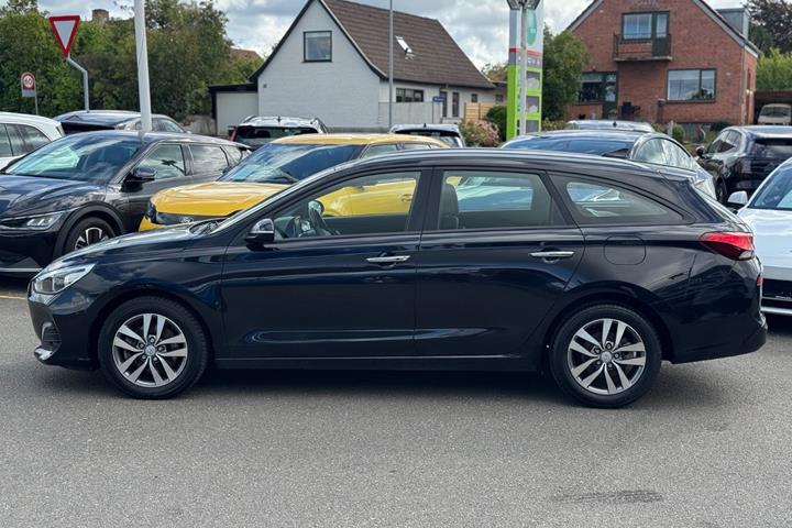 Sort Hyundai i30 fra 2019