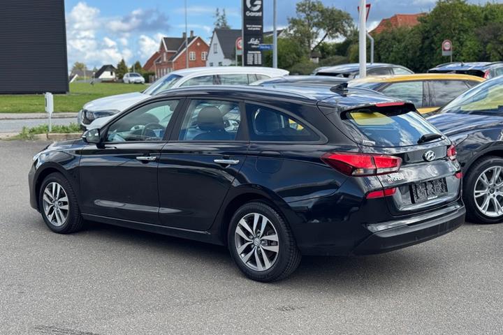 Sort Hyundai i30 fra 2019
