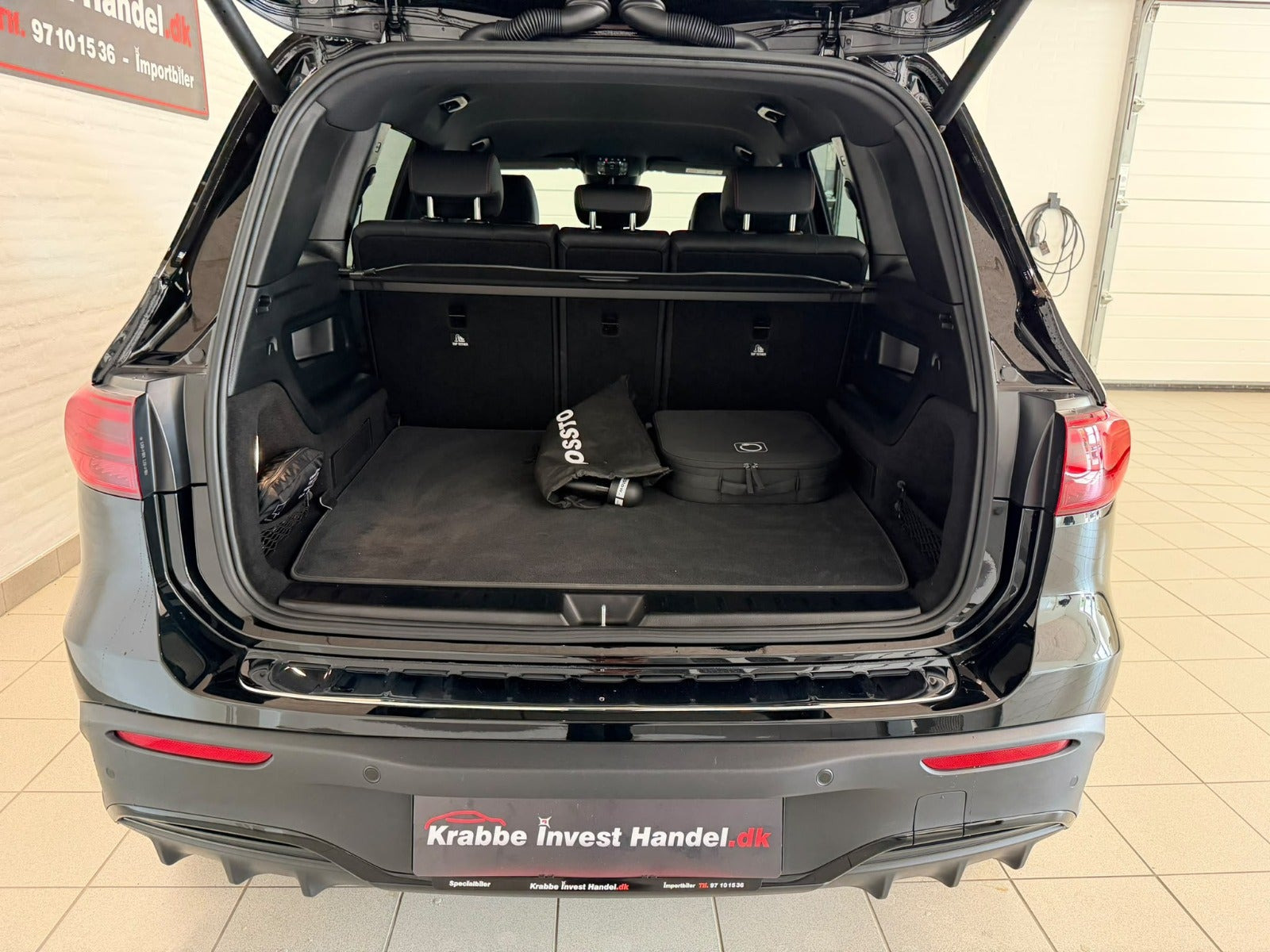 Sort Mercedes EQB250+ fra 2025