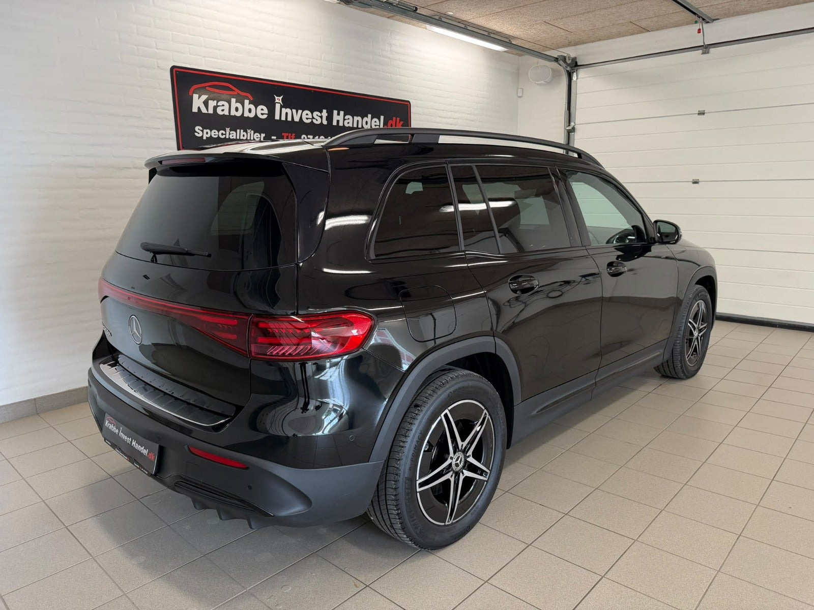 Sort Mercedes EQB250+ fra 2025