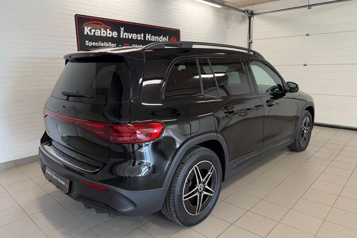 Sort Mercedes EQB250+ fra 2025