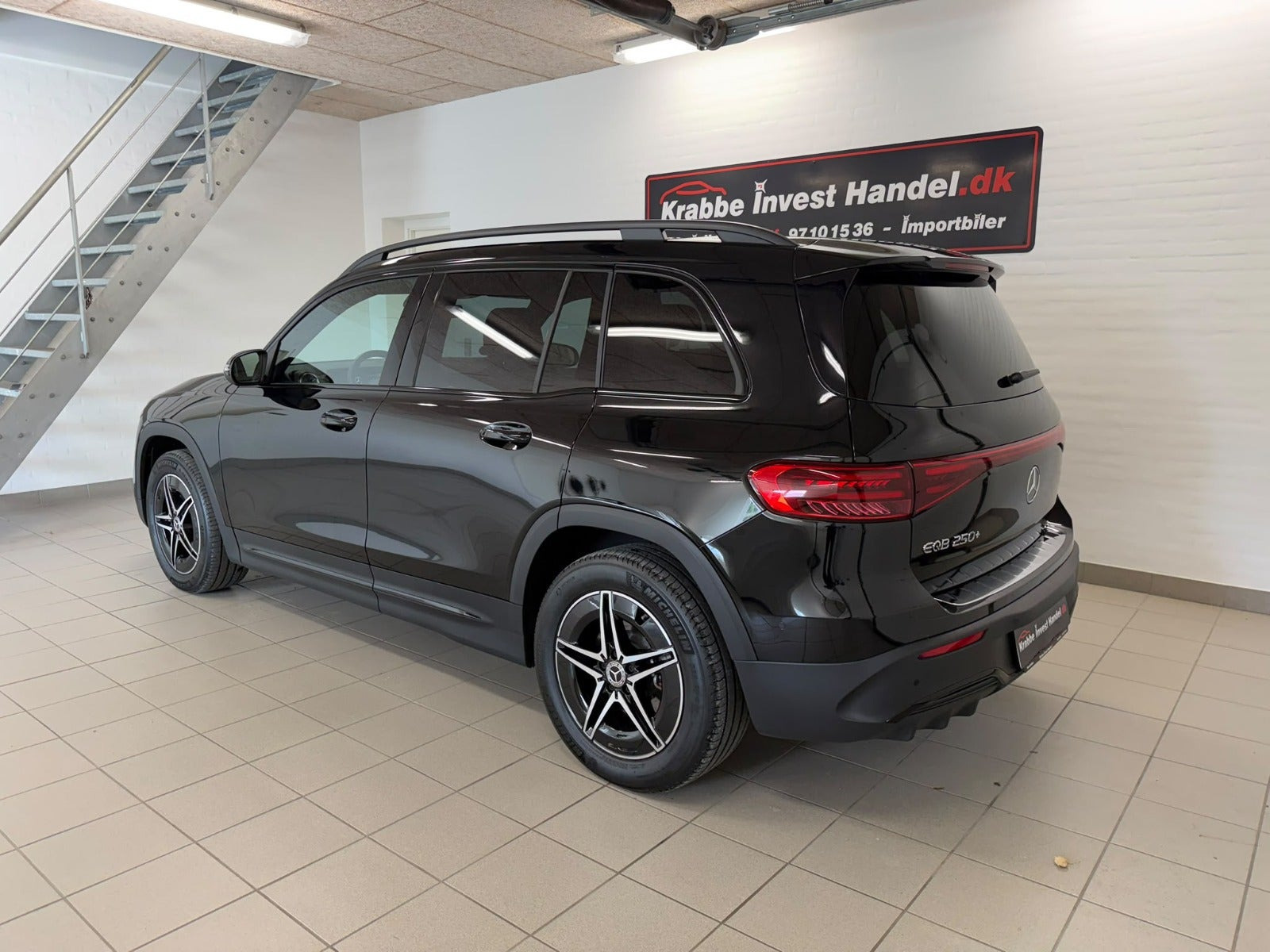 Sort Mercedes EQB250+ fra 2025