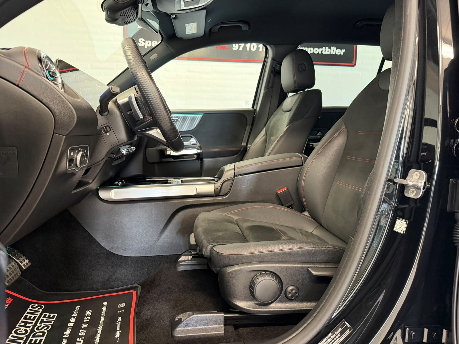 Sort Mercedes EQB250+ fra 2025
