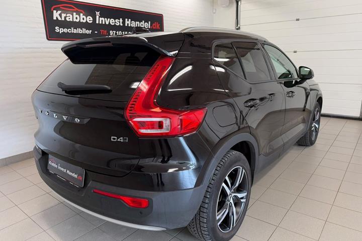 Sort Volvo XC40 fra 2018