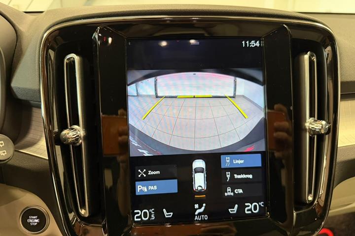 Sort Volvo XC40 fra 2018