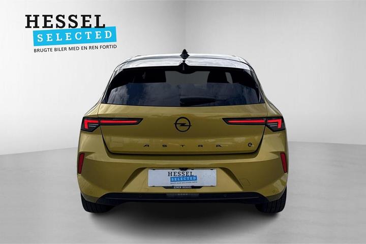 Gul Opel Astra-e fra 2024