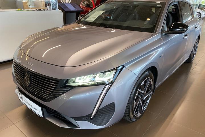 Sølv Peugeot 308 fra 2023