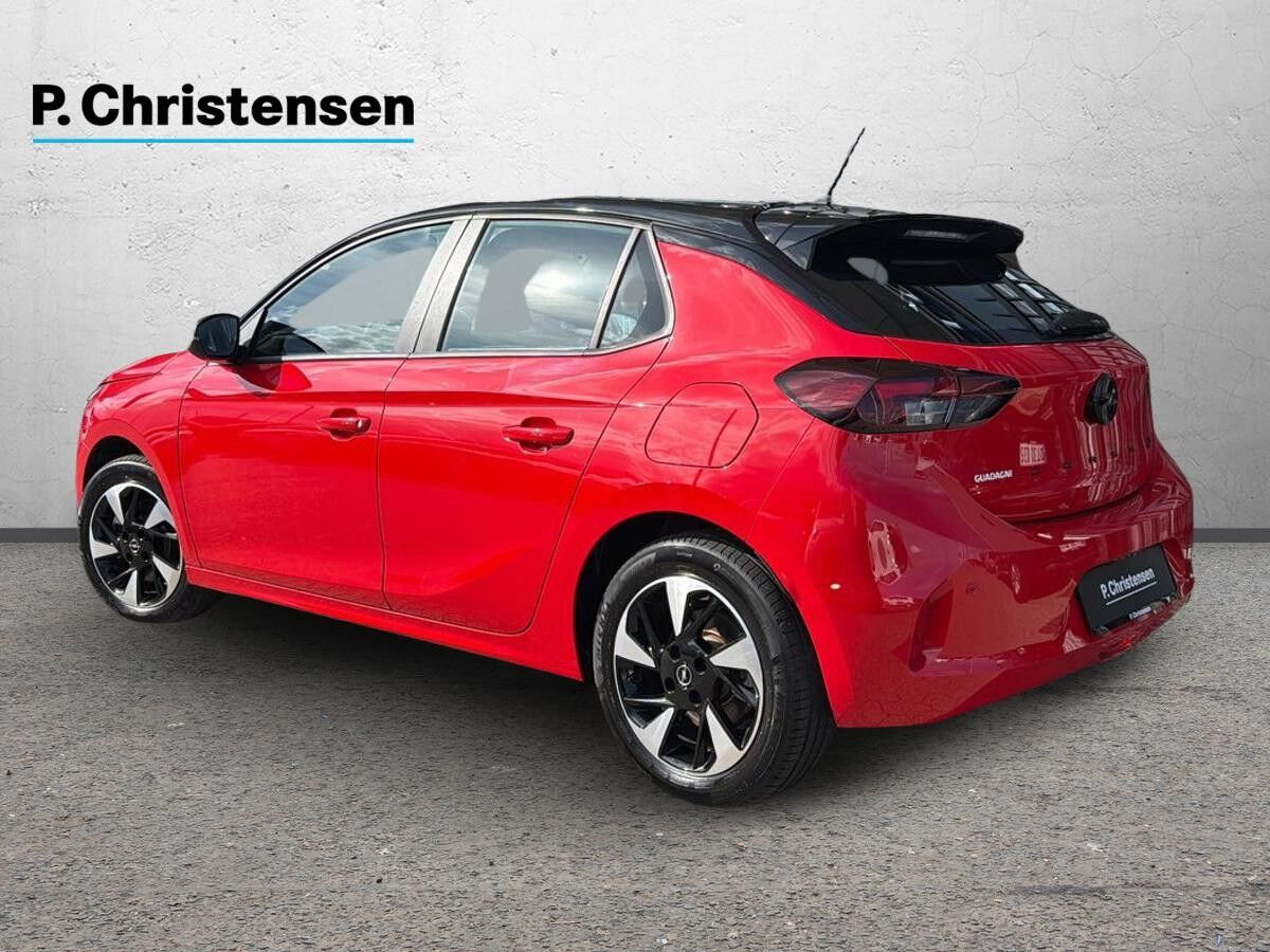 Rød Opel Corsa-e fra 2024