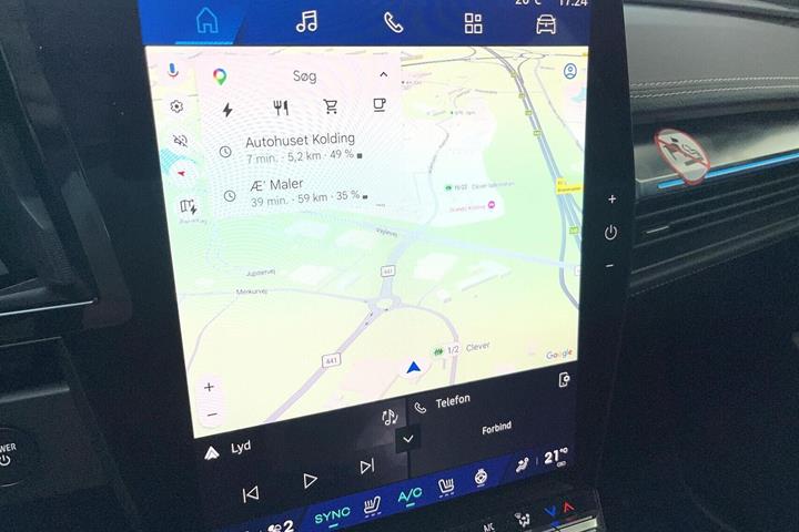 Rød Renault Scenic E-Tech fra 2025