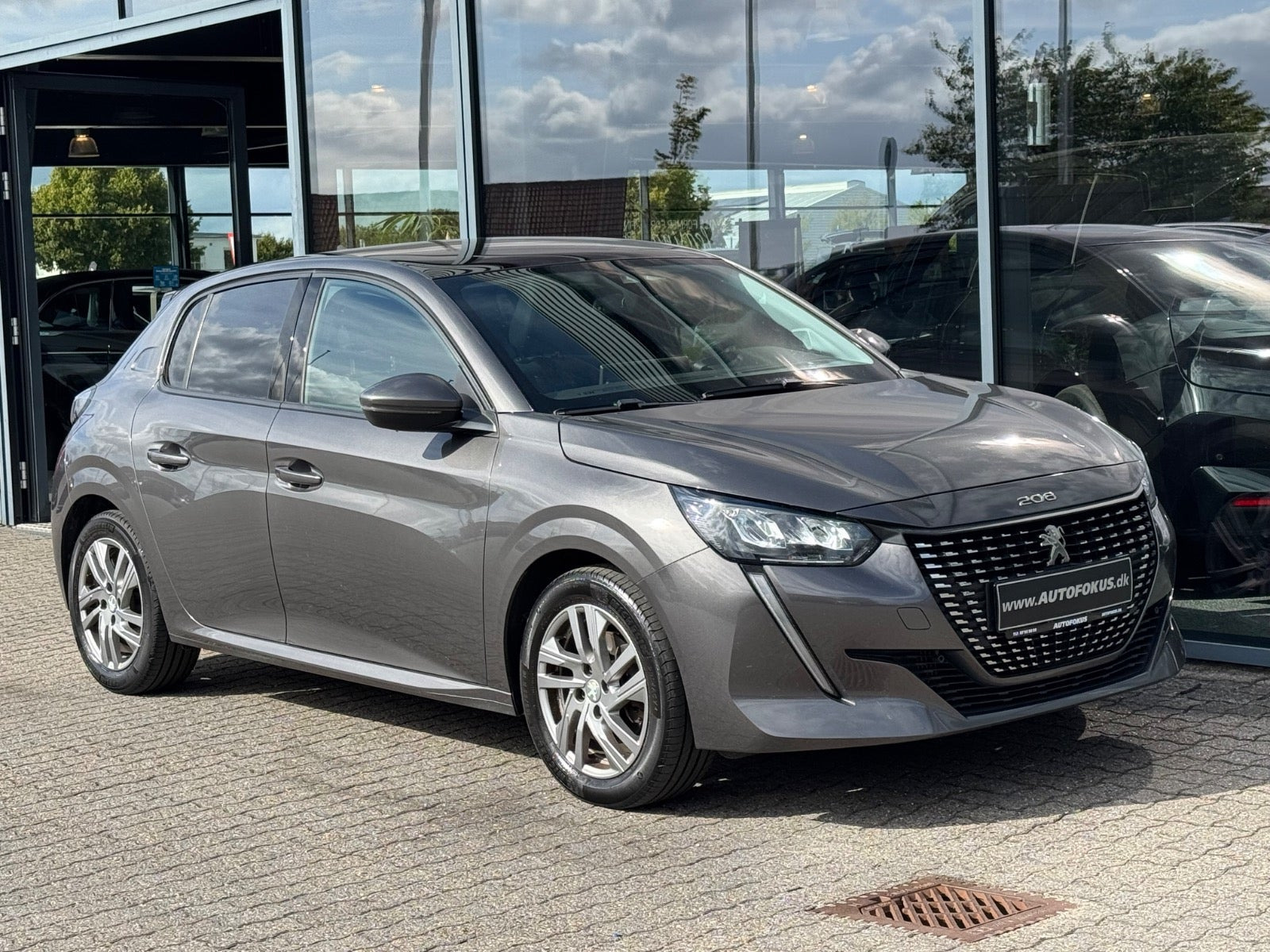 Peugeot 208 1,2 PureTech 100 Allure Sky