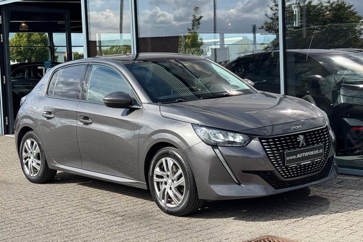 Grå Peugeot 208 fra 2020