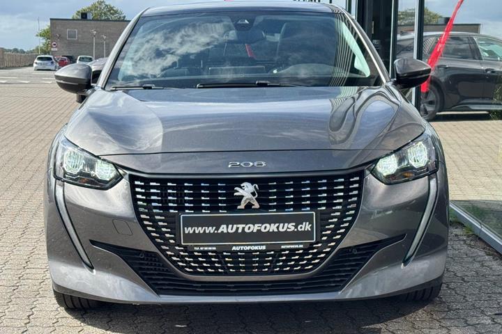 Grå Peugeot 208 fra 2020