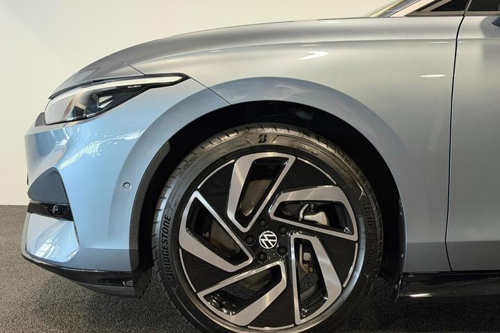 Blå VW ID.7 fra 2025