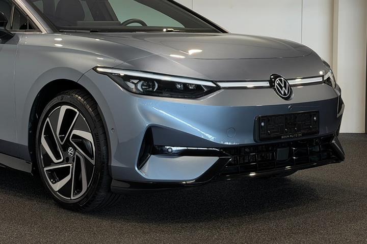 Blå VW ID.7 fra 2025