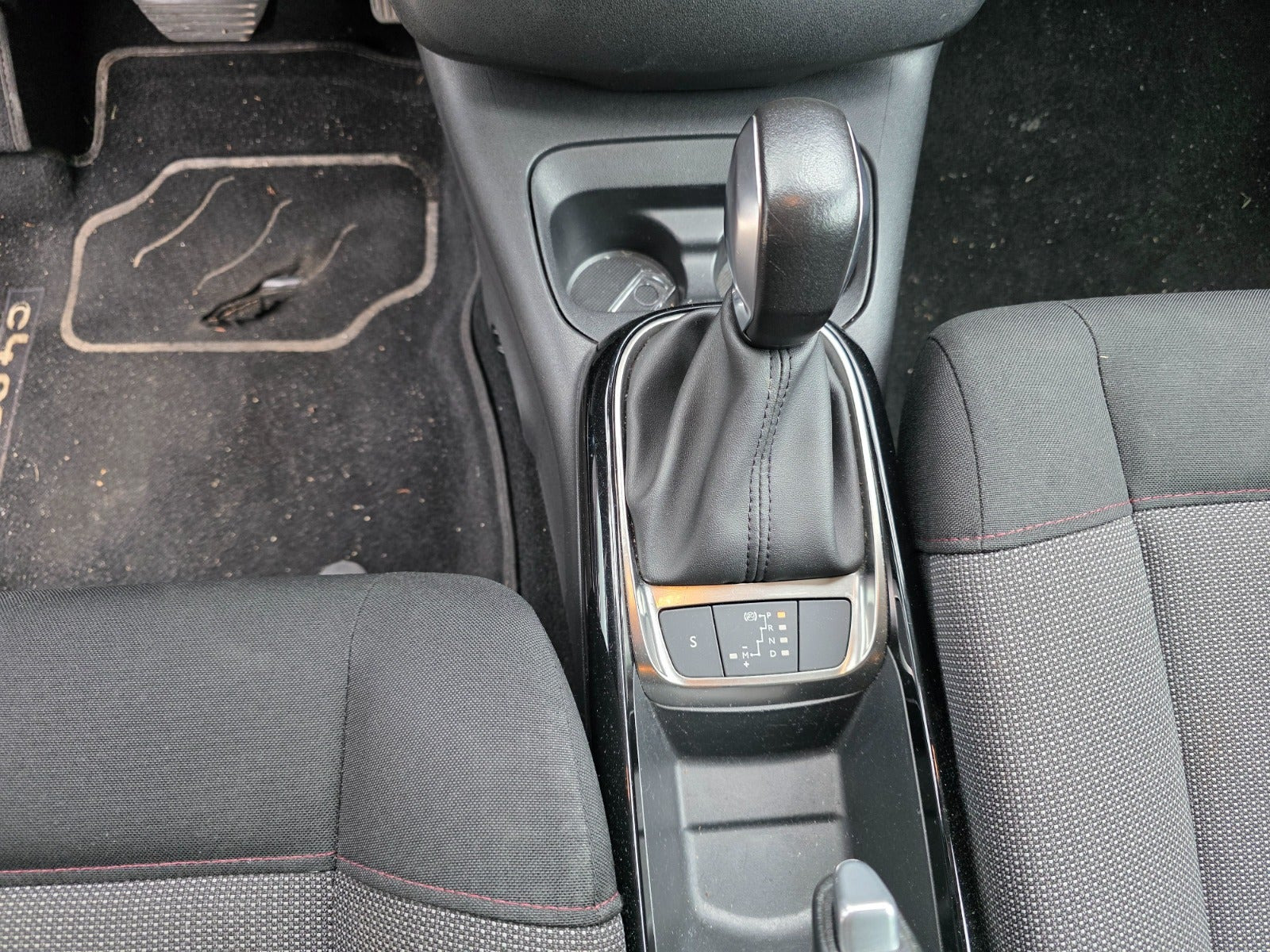 Blå Citroën C4 Cactus fra 2018