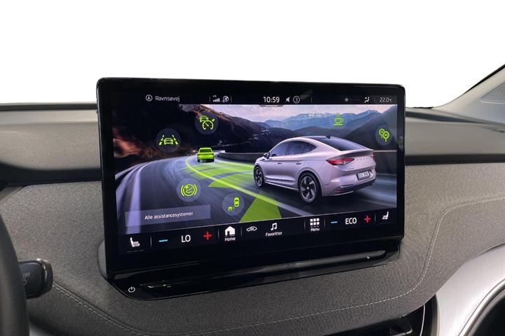 Hvid Skoda Enyaq fra 2023