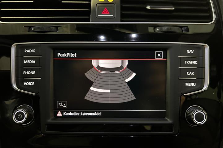 Hvid VW Golf VII fra 2016
