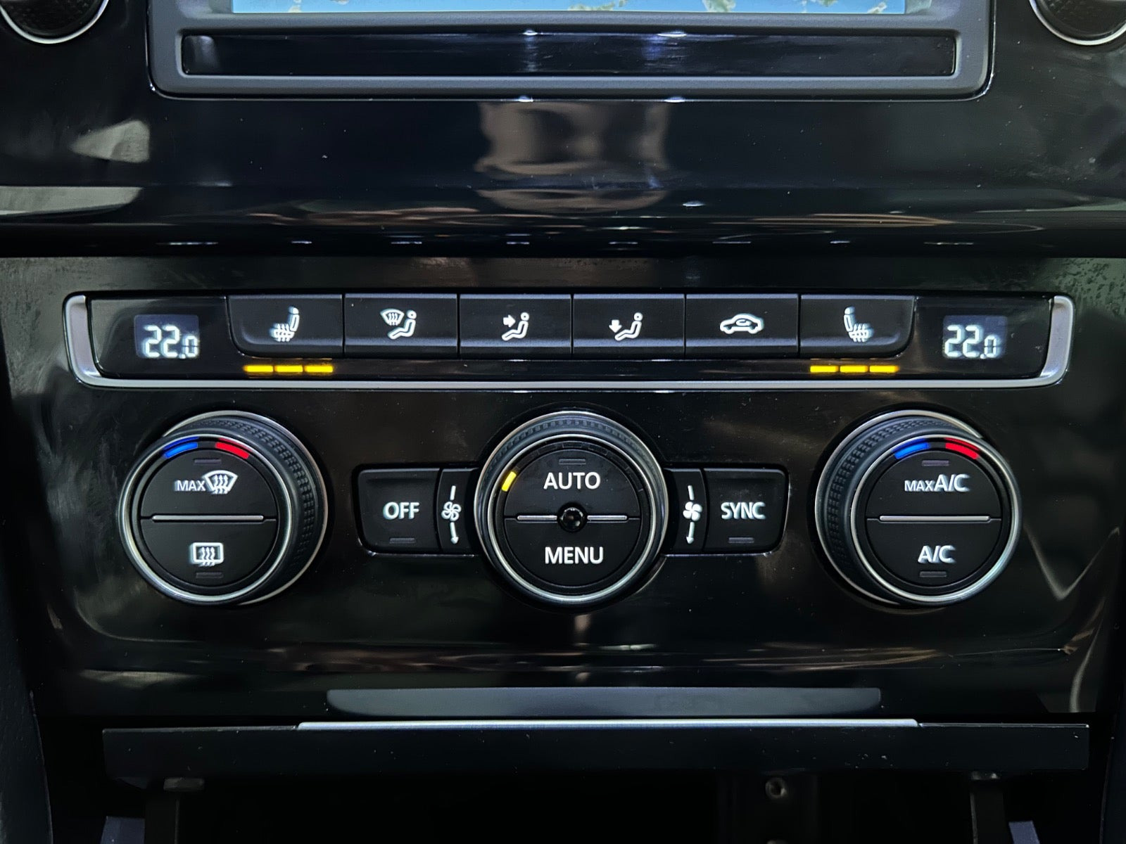 Hvid VW Golf VII fra 2016