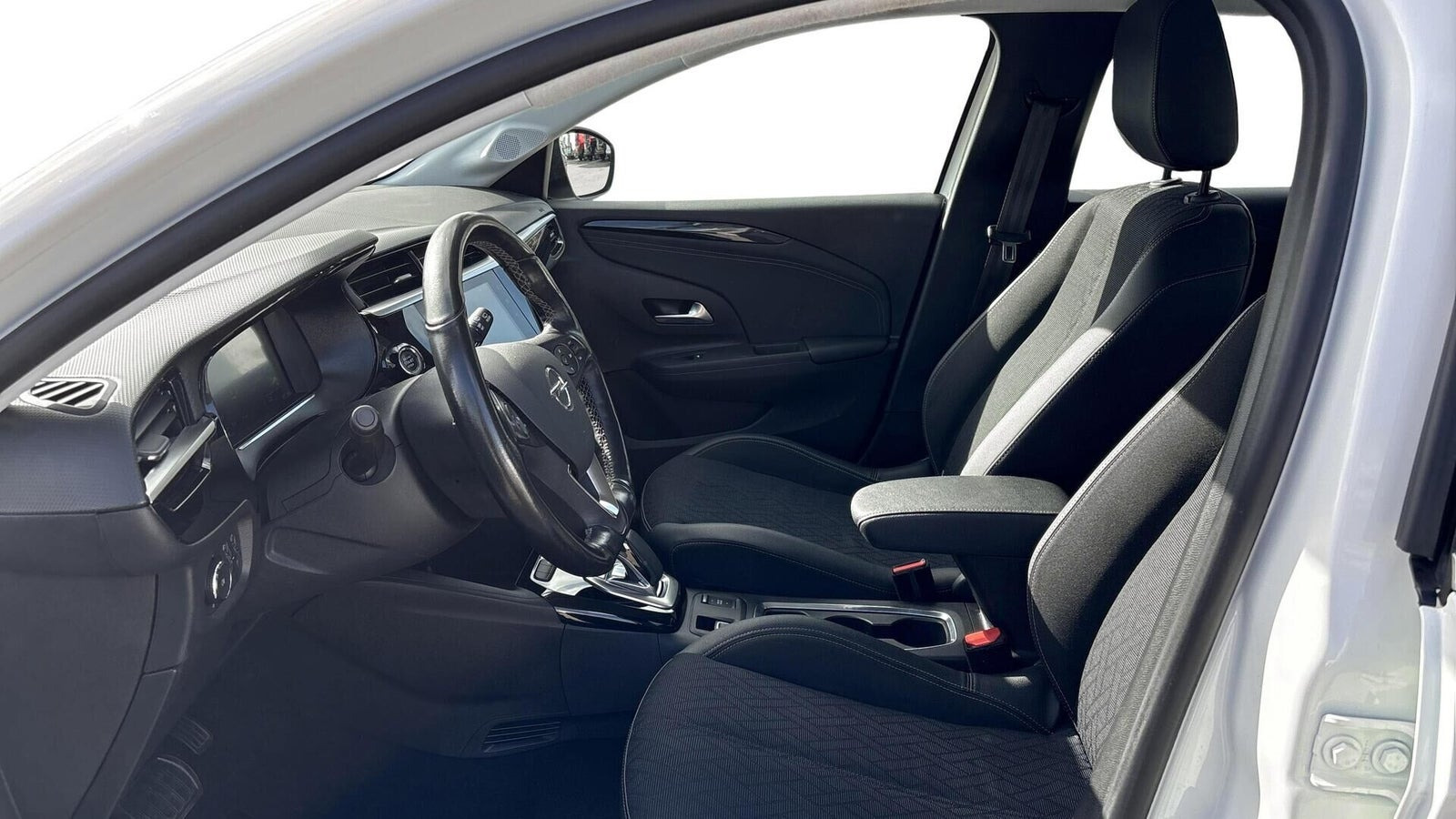Hvid Opel Corsa-e fra 2021