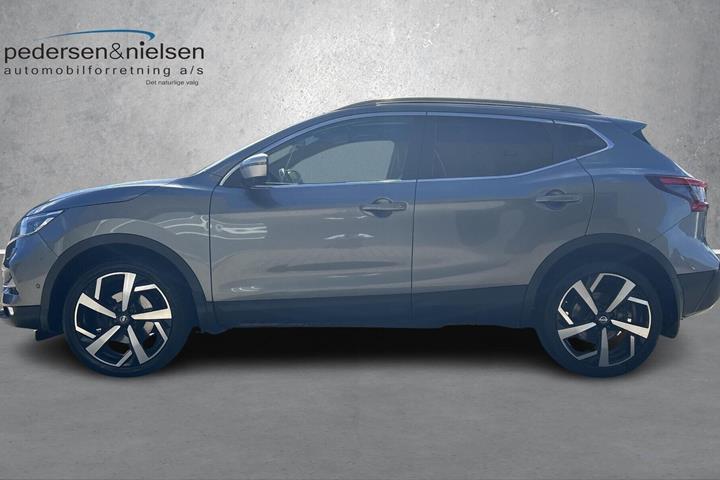 Grå Nissan Qashqai fra 2018