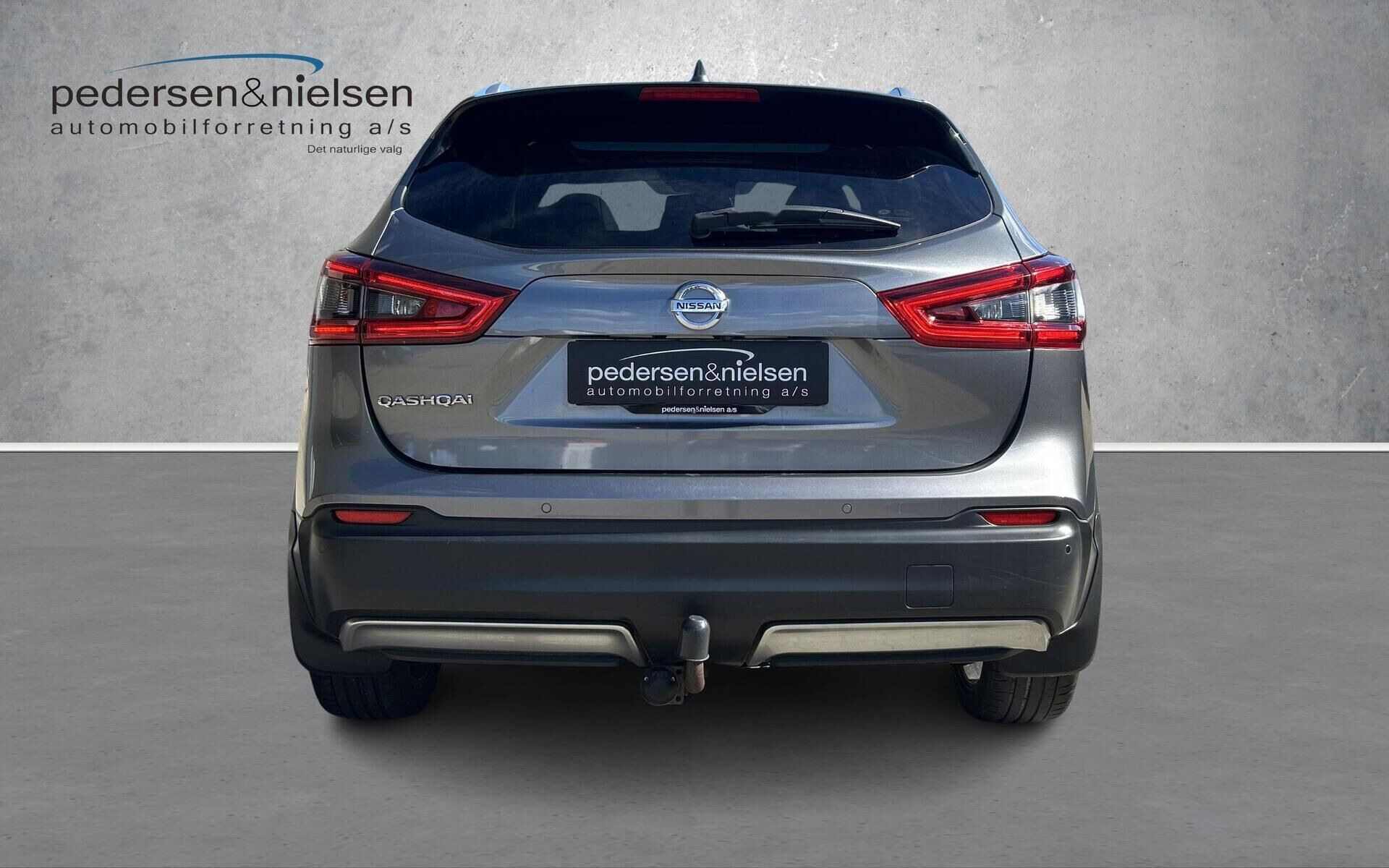 Grå Nissan Qashqai fra 2018