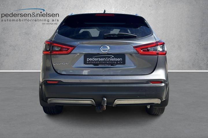Grå Nissan Qashqai fra 2018