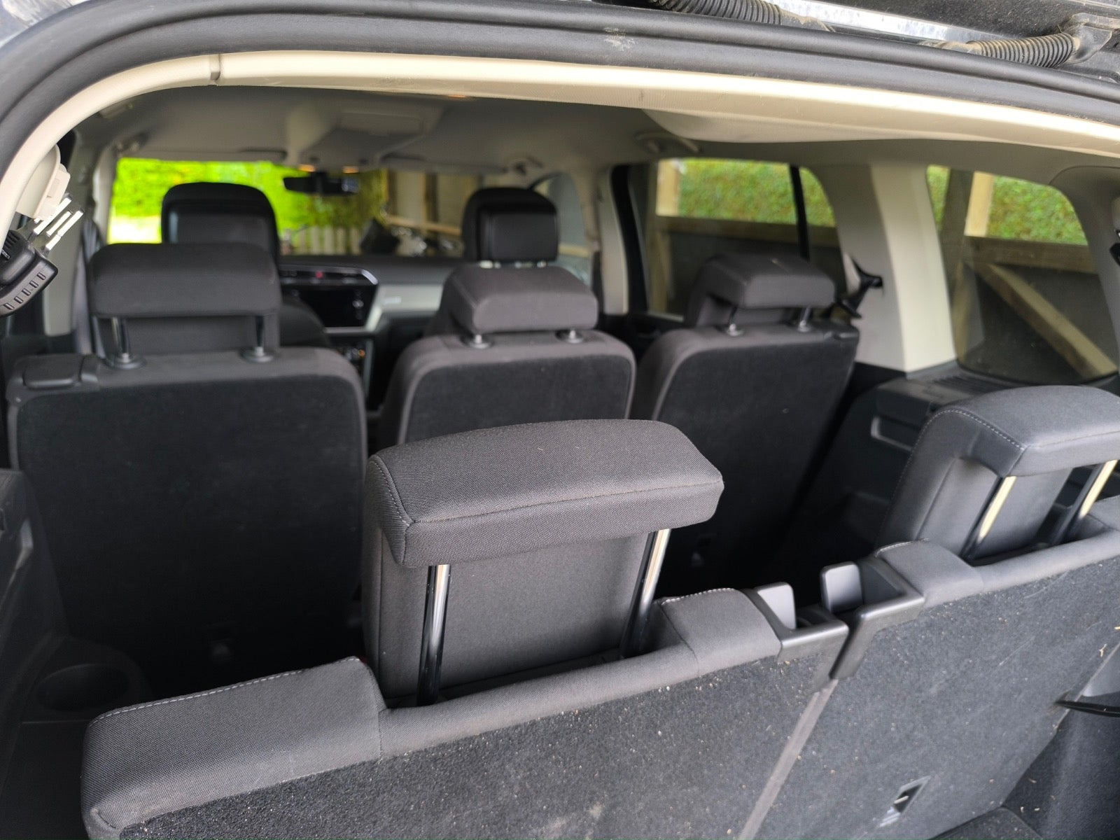 Sølv VW Touran fra 2018