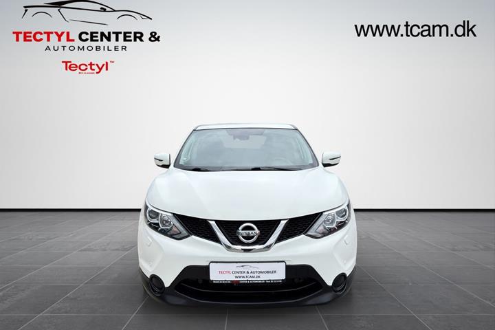 Hvid Nissan Qashqai fra 2016
