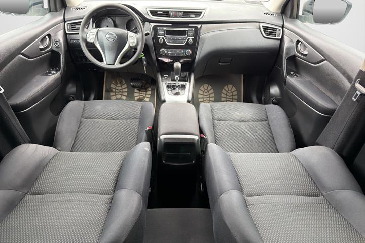 Hvid Nissan Qashqai fra 2016